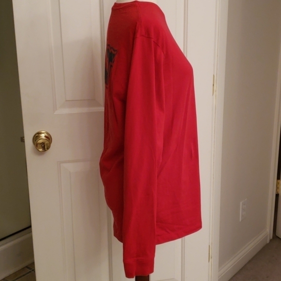 Vineyard Vines Red Christmas T-Shirt - Picture 5 of 9